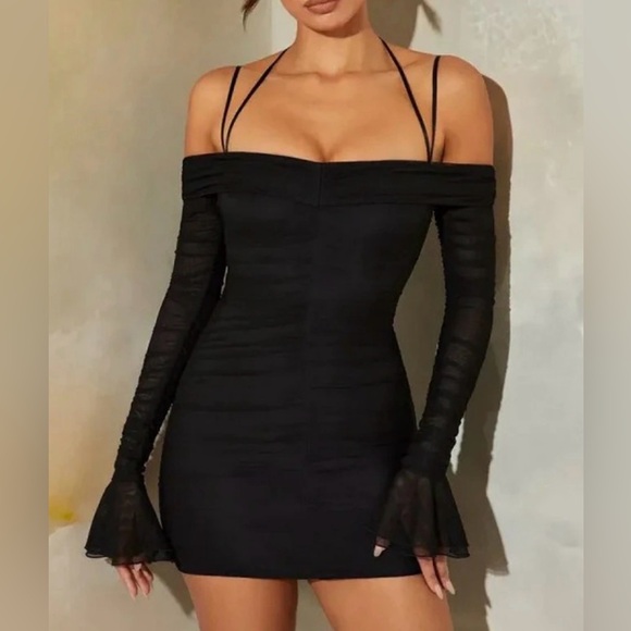 Black Ruched Mini Dress 👗🥂🖤 - Picture 2 of 3